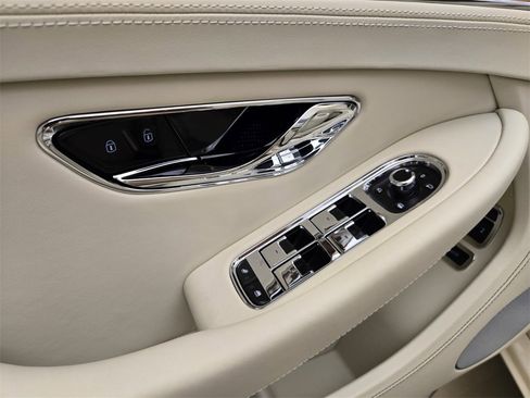 Used 2023 Bentley Continental GT Mulliner image 35