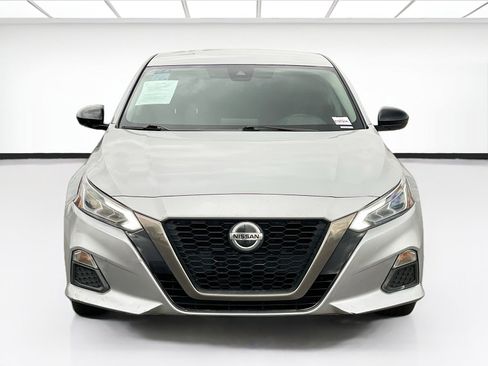 Used 2021 Nissan Altima 2.5 SR FWD image 2