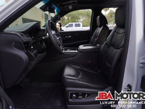 Used 2020 Cadillac Escalade ESV Platinum image 60