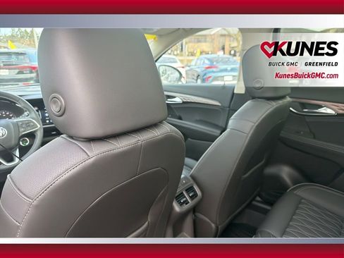Used 2023 Buick Envision Avenir image 33