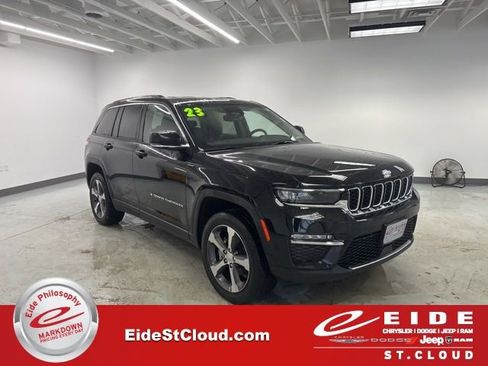 Used 2023 Jeep Grand Cherokee Limited w/ Trailer Tow Prep Group (B) image 1