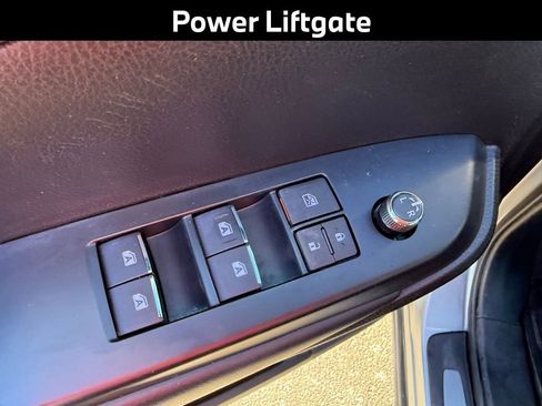 Used 2019 Toyota Highlander Limited Platinum image 12