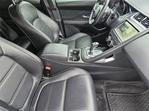 Used 2020 Jaguar E-PACE image 14