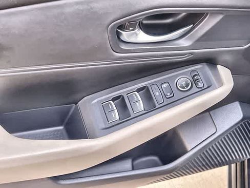 Used 2023 Honda Accord EX image 30
