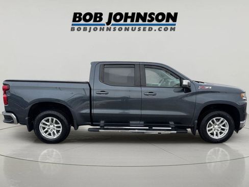 Used 2021 Chevrolet Silverado 1500 LT AWD/4WD image 2
