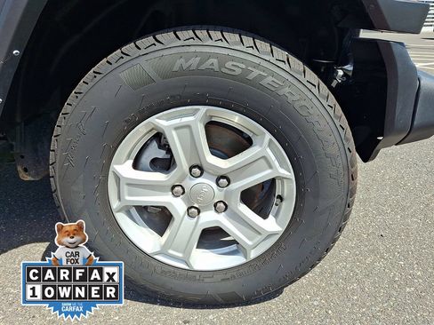 Used 2022 Jeep Wrangler Unlimited Sport AWD/4WD image 8