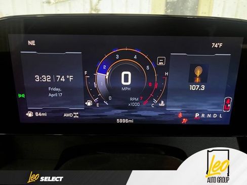Used 2026 Chevrolet Traverse LT w/ Driver Confidence Package AWD/4WD image 12