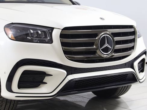 Used 2024 Mercedes-Benz GLS 580 4MATIC image 51