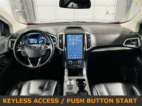 Used 2022 Ford Edge Titanium image 4