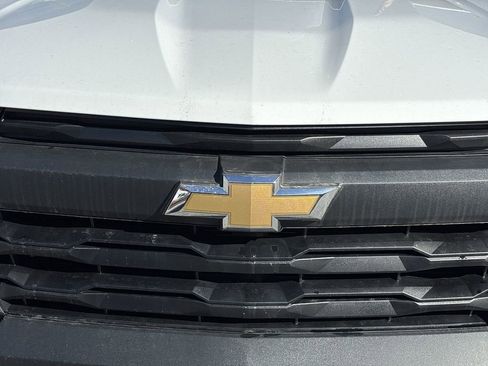 New 2025 Chevrolet Colorado W/T image 32