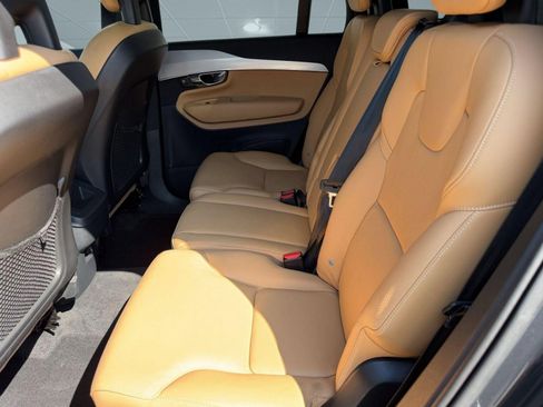 Used 2017 Volvo XC90 T5 Momentum w/ Vision Package FWD image 24