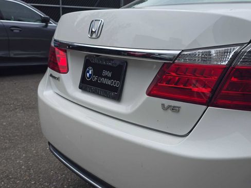 Used 2015 Honda Accord EX-L image 13