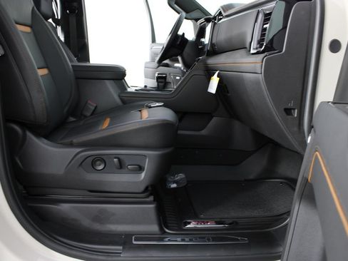 New 2026 GMC Sierra 1500 AT4 w/ AT4 Premium Package AWD/4WD image 26