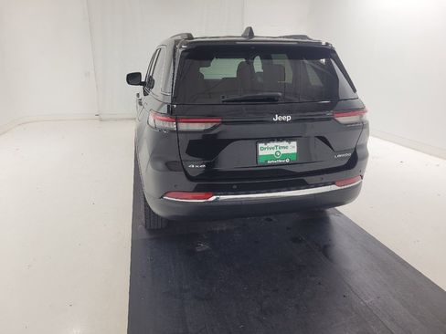 Used 2023 Jeep Grand Cherokee Laredo w/ Luxury Tech Group I AWD/4WD image 6