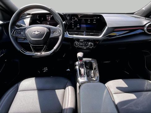 Used 2024 Chevrolet Trax RS w/ Sunroof Package FWD image 15