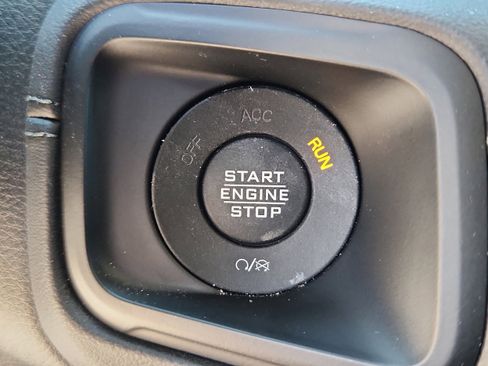 Used 2024 Jeep Wrangler Unlimited Sahara w/ Safety Group AWD/4WD image 20