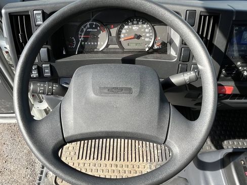 New 2024 Chevrolet Low Cab Forward image 17