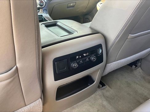 Used 2017 Chevrolet Tahoe LT RWD image 40