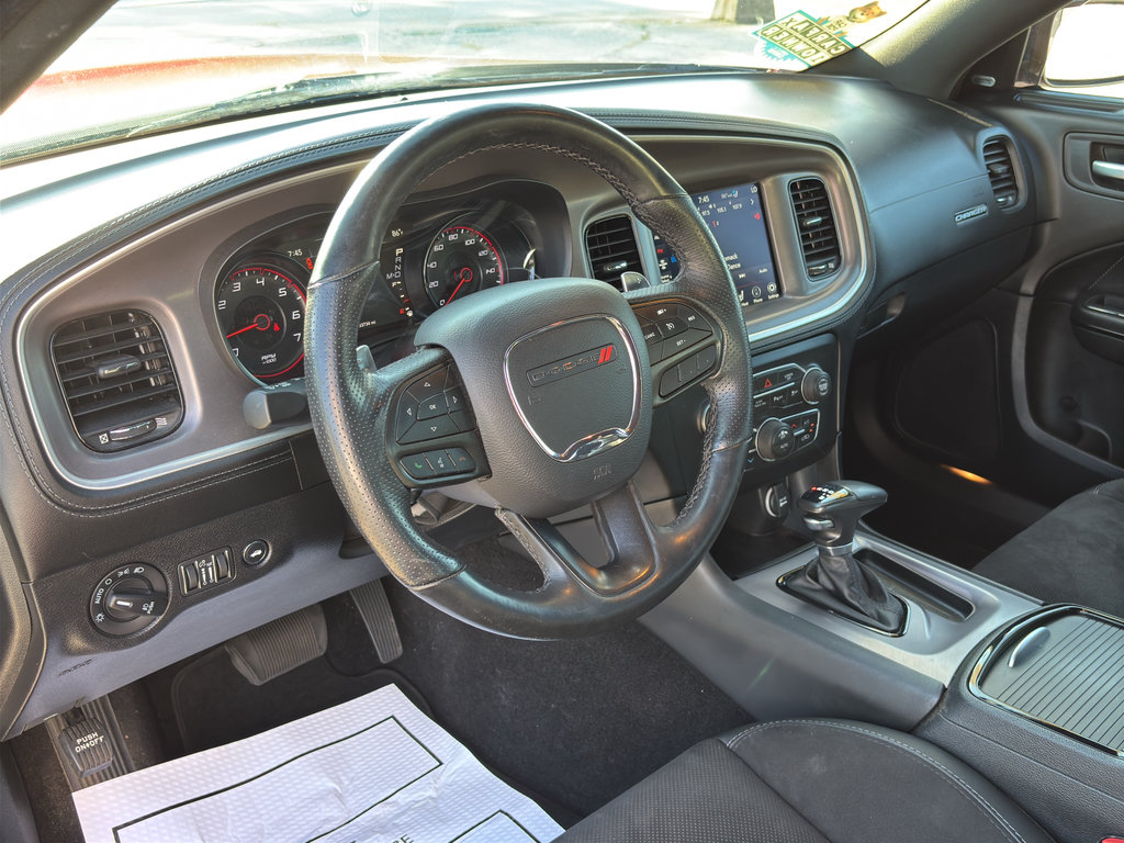Used 2022 Dodge Charger R/T w/ Plus Group RWD image 11