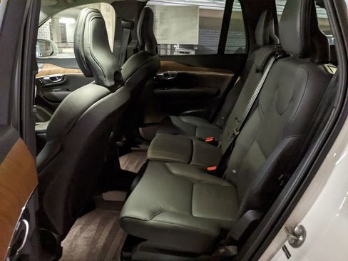 Certified 2025 Volvo XC90 T8 Plus w/ Protection Package Premier image 23