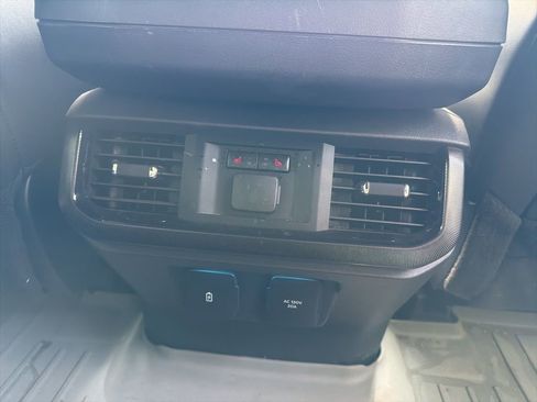 Used 2023 Ford F150 Lightning Platinum AWD/4WD image 7