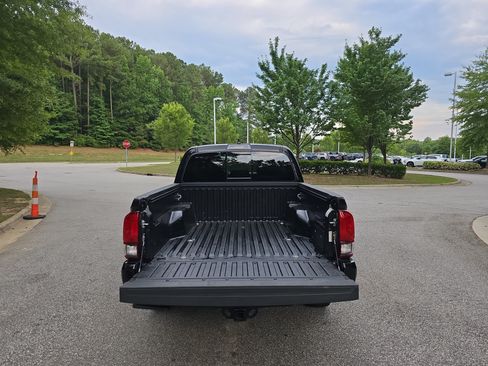 Used 2023 Toyota Tacoma SR5 w/ Technology Package AWD/4WD image 12