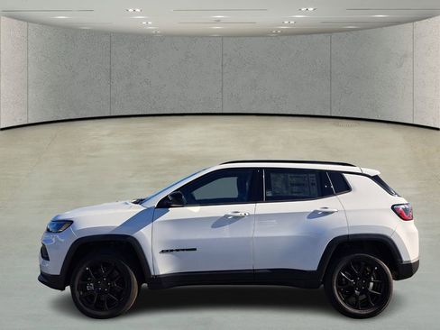 New 2026 Jeep Compass Latitude image 7