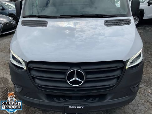Used 2024 Mercedes-Benz Sprinter 2500 image 69