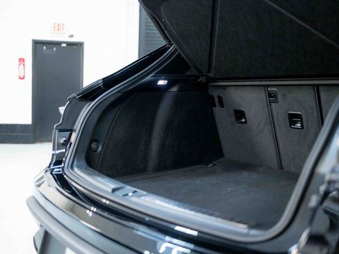 Used 2025 Porsche Macan Base image 85