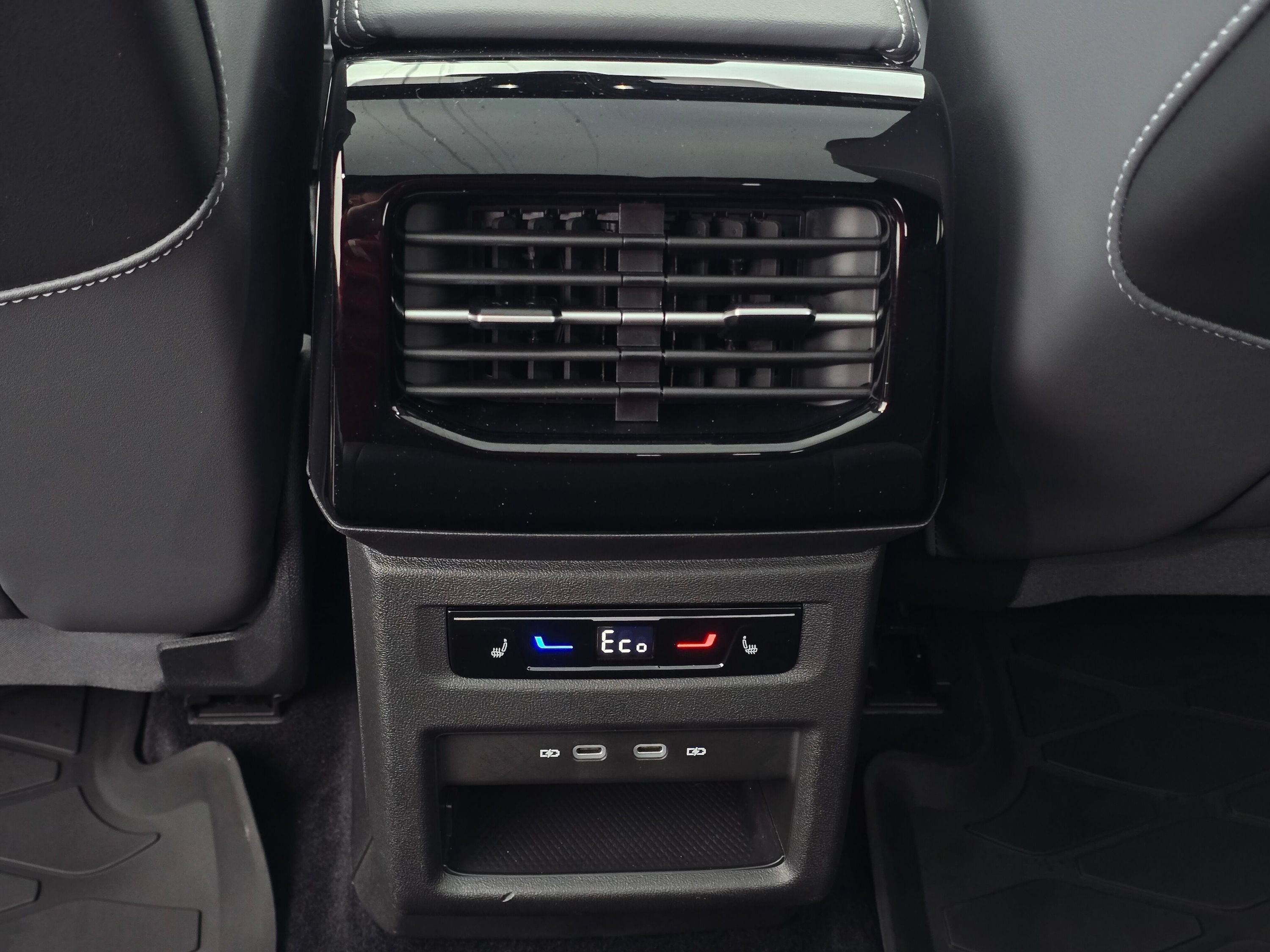 Used 2023 Volkswagen ID.4 Pro S Plus AWD/4WD image 18