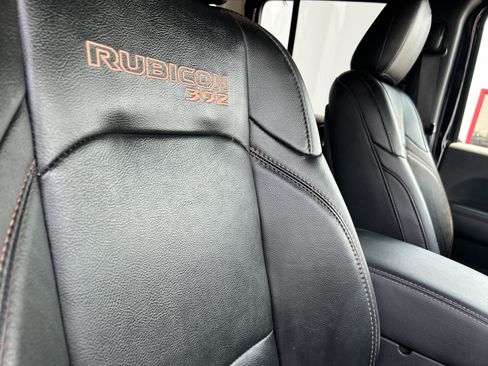 Used 2021 Jeep Wrangler Unlimited Rubicon w/ Xtreme Recon 35" Tire Package AWD/4WD image 12