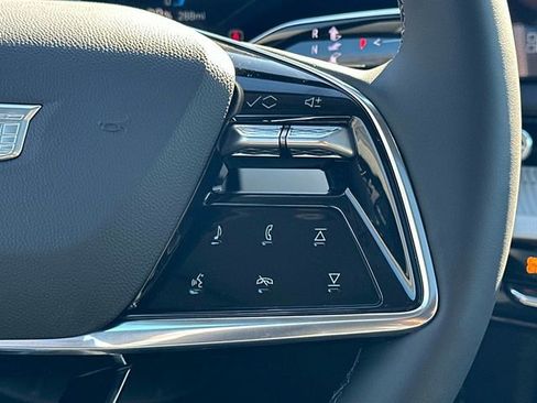 New 2026 Cadillac Optiq Luxury 1 image 6
