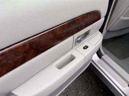 Used 2005 Mercury Grand Marquis LS image 12