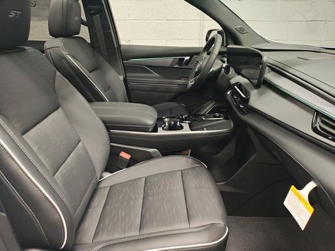 New 2026 Buick Enclave Sport Touring w/ Power Package image 7