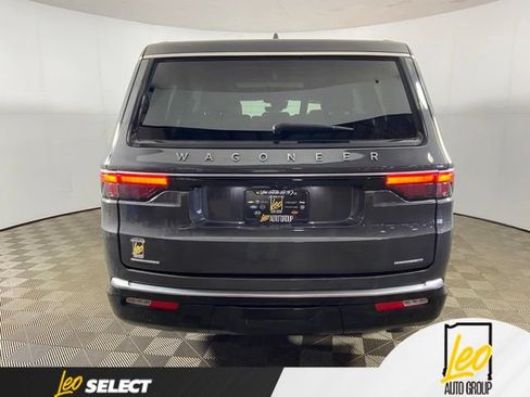 Used 2022 Jeep Wagoneer Series I w/ Premium Group I AWD/4WD image 7