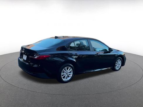Used 2025 Toyota Camry LE image 12