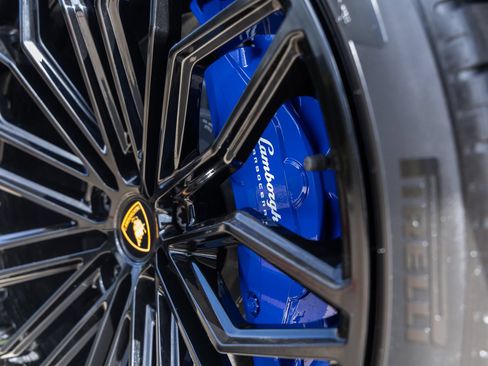 Used 2025 Lamborghini Urus S AWD/4WD image 16