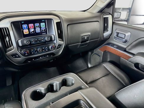 Used 2019 GMC Sierra 2500 SLT AWD/4WD image 21