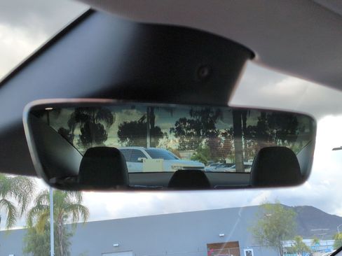 Used 2025 Tesla Model 3 image 27