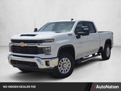 Used 2026 Chevrolet Silverado 2500 LT AWD/4WD image 1
