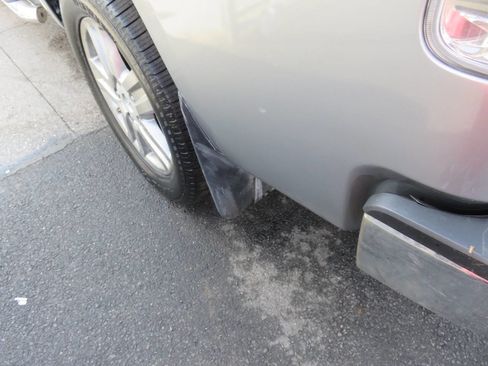 Used 2010 Toyota Tundra Limited image 33