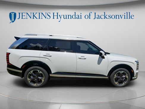 New 2026 Hyundai Palisade Limited FWD image 3