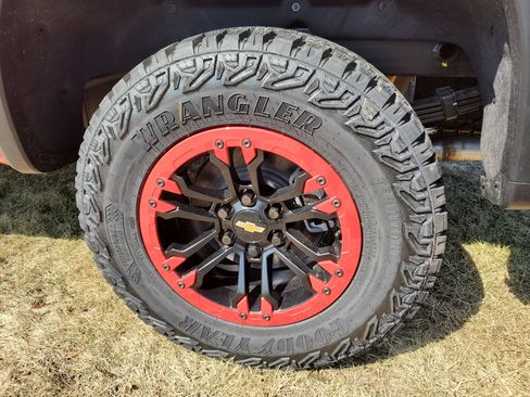 New 2026 Chevrolet Silverado 1500 ZR2 w/ LPO, Dark Essentials Package AWD/4WD image 33