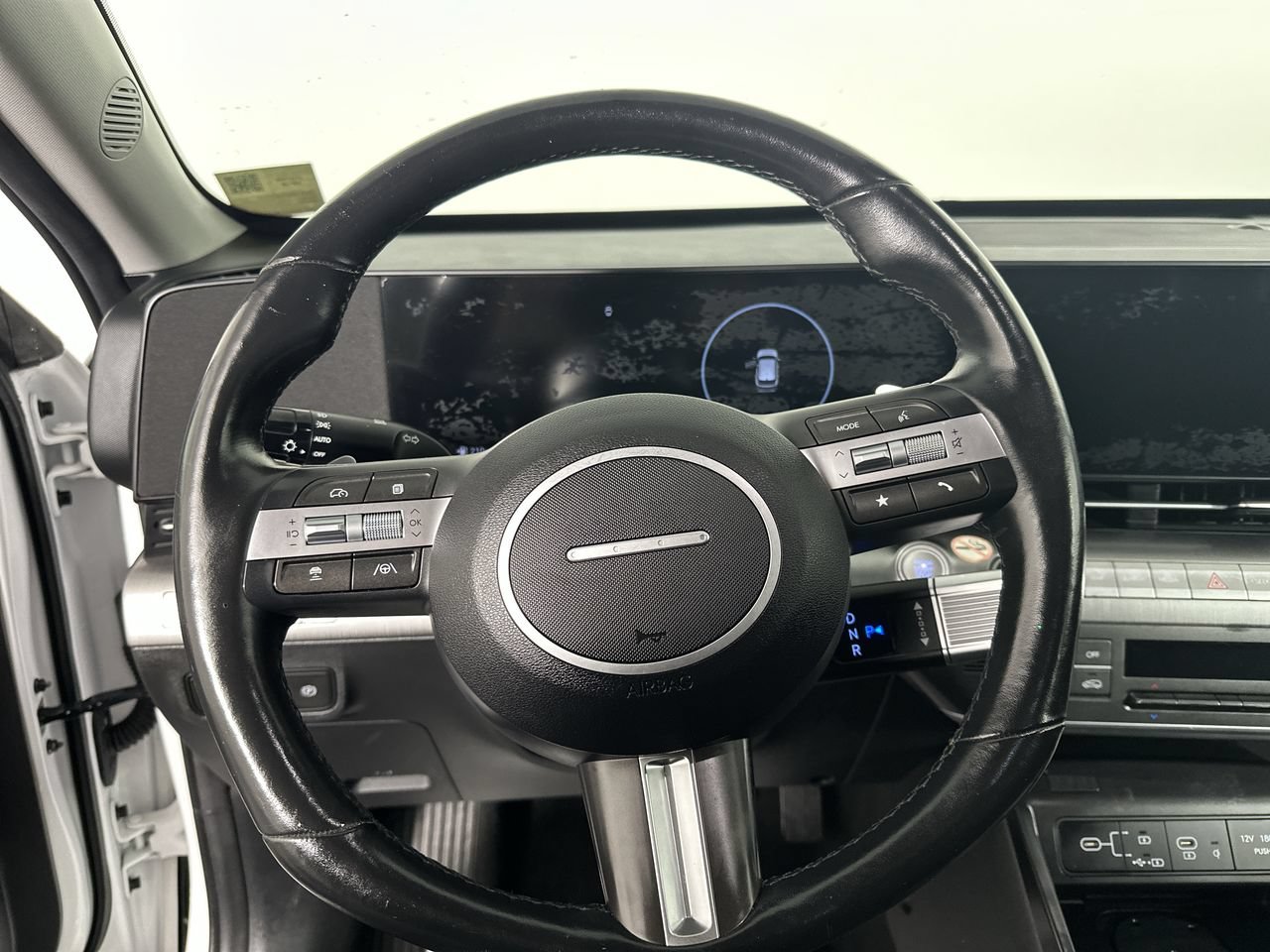 Used 2024 Hyundai Kona Limited FWD image 5