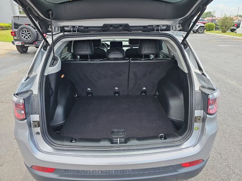 Used 2022 Jeep Compass Latitude w/ Convenience Group image 5