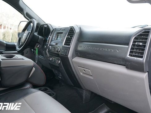 Used 2018 Ford F250 XLT image 41