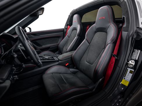Certified 2024 Porsche 911 Targa 4 GTS image 5