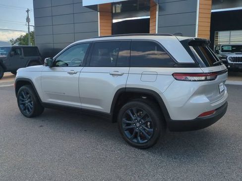 New 2026 Jeep Grand Cherokee Limited AWD/4WD image 6