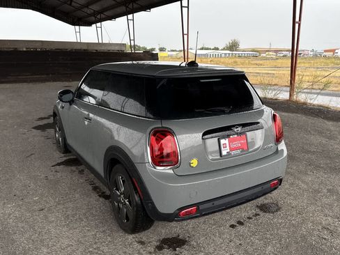 Used 2022 MINI Cooper SE FWD image 5