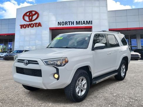 Used 2020 Toyota 4Runner SR5 image 2